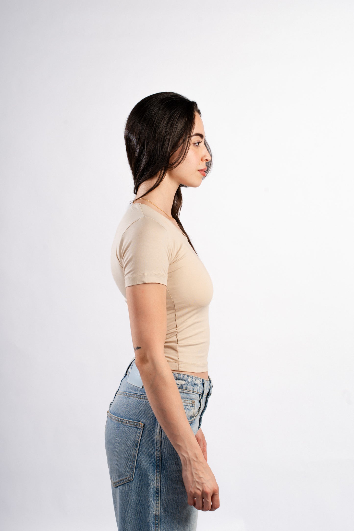 U-SHAPED SHORT SLEEVE TOP