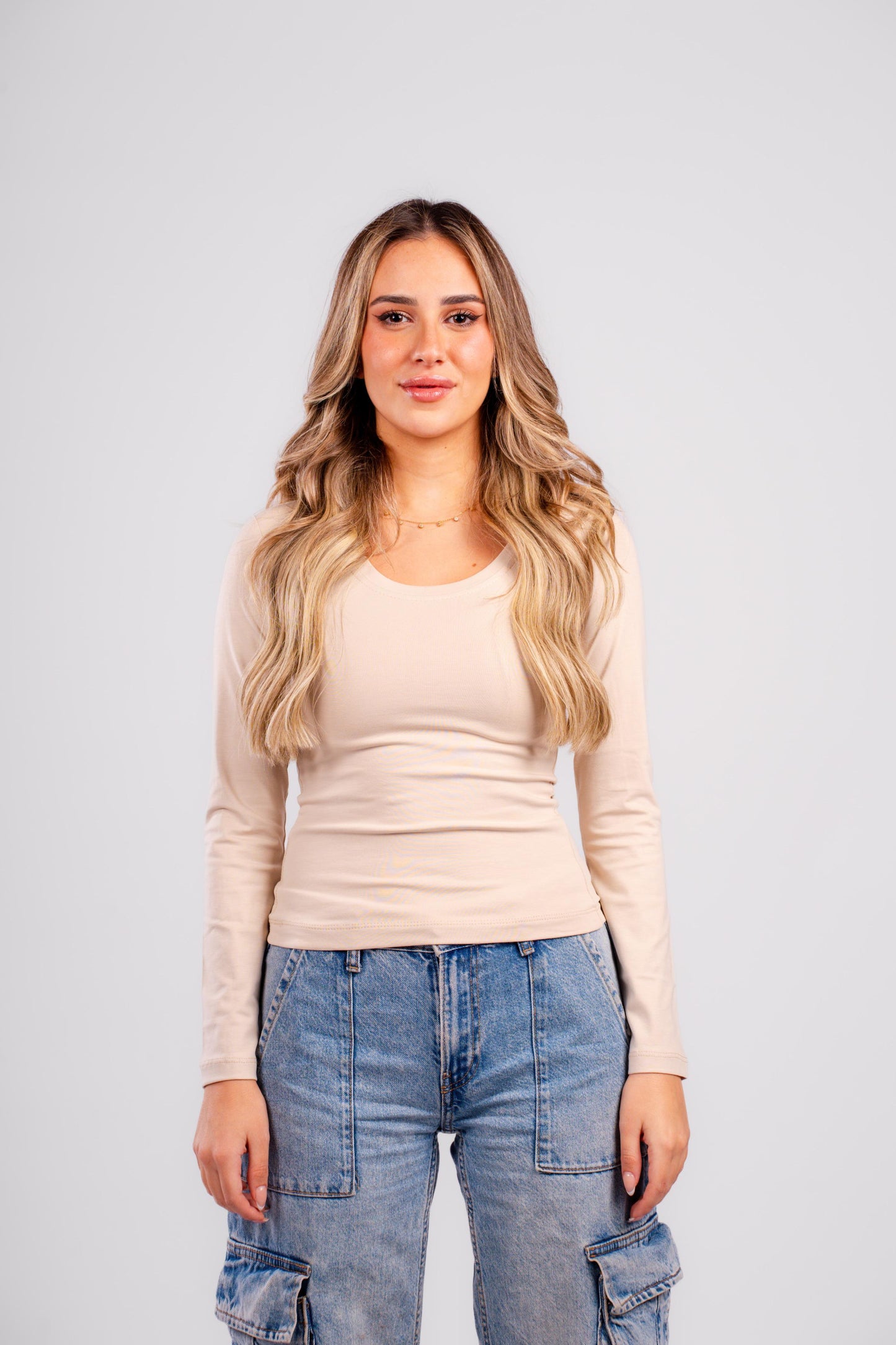 U-SHAPED LONG SLEEVES TOP