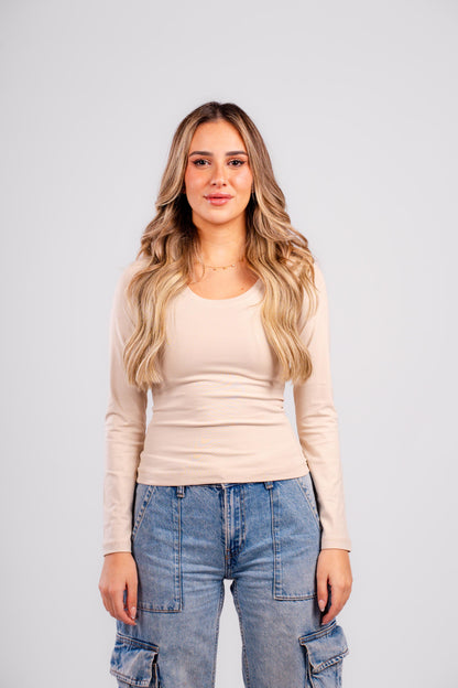 U-SHAPED LONG SLEEVES TOP