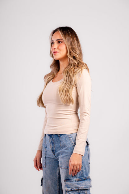 U-SHAPED LONG SLEEVES TOP