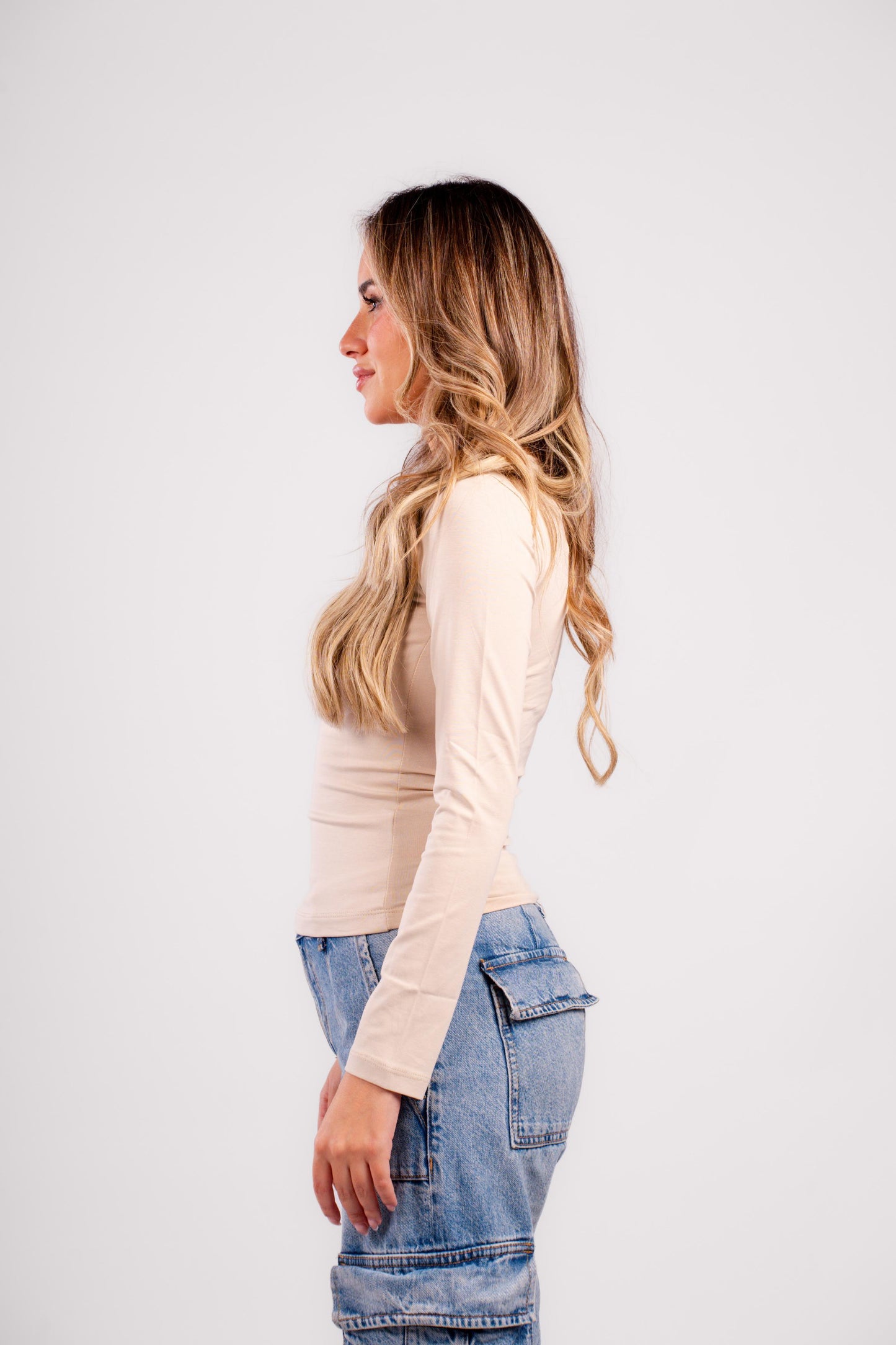 U-SHAPED LONG SLEEVES TOP