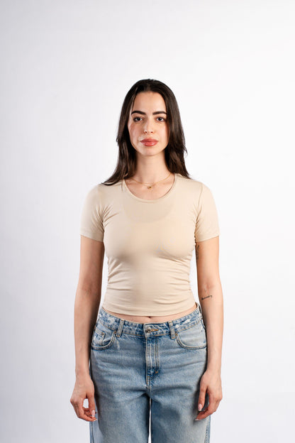 U-SHAPED SHORT SLEEVE TOP