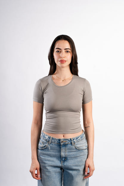 U-SHAPED SHORT SLEEVE TOP