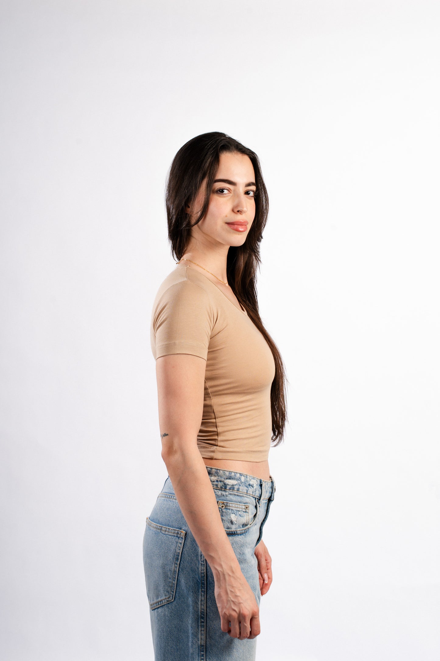 U-SHAPED SHORT SLEEVE TOP